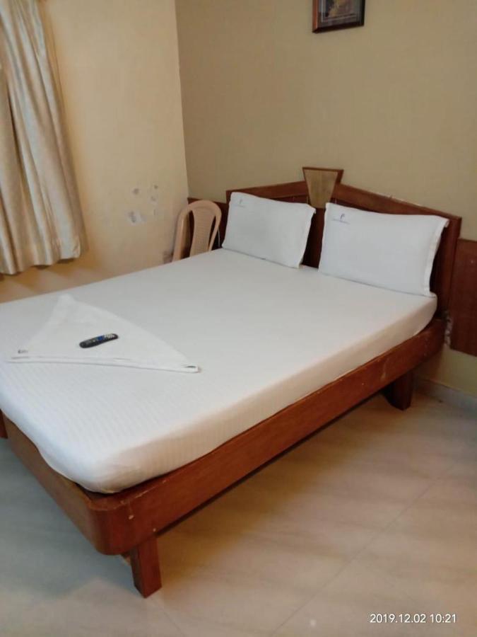 Central Residency Hotel Madras Buitenkant foto