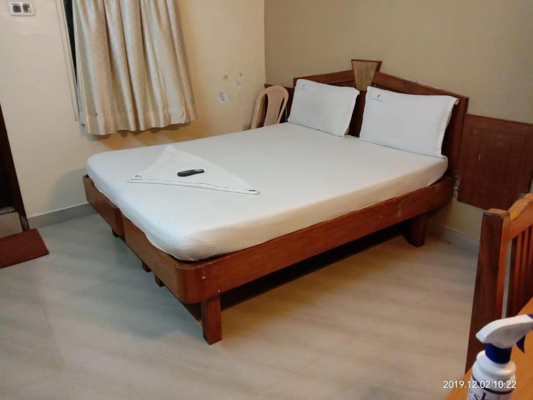 Central Residency Hotel Madras Buitenkant foto
