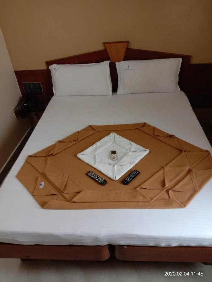 Central Residency Hotel Madras Buitenkant foto