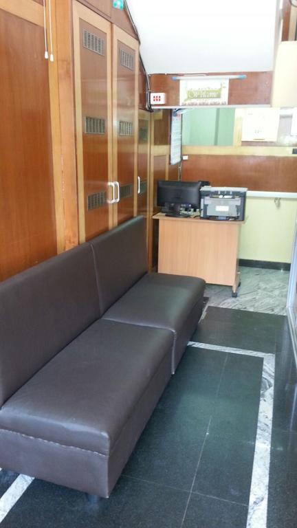 Central Residency Hotel Madras Buitenkant foto