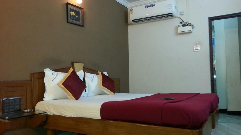 Central Residency Hotel Madras Buitenkant foto